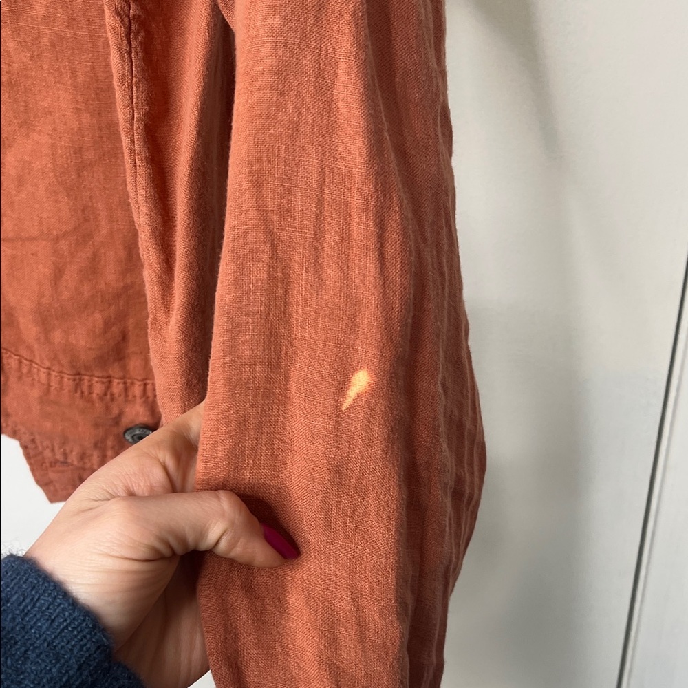 100% Linen button down - Picture 4 of 6